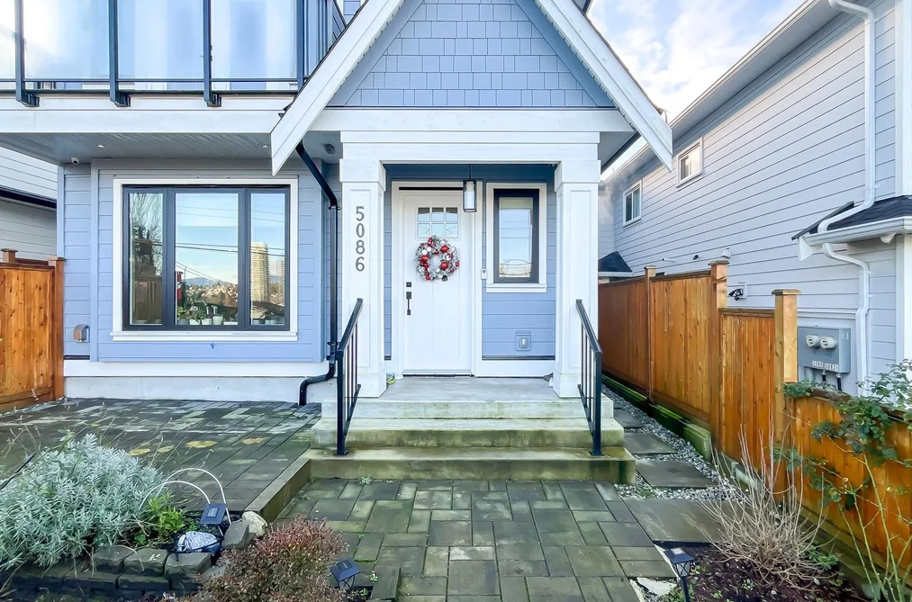 Half Duplex for sale at 5086 Manor Street Burnaby British Columbia - MLS: R3115719