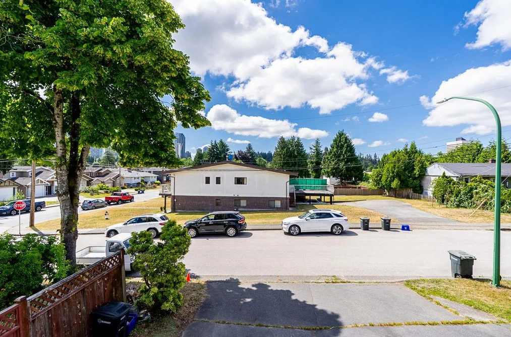 5089 INMAN AVENUE, Burnaby BC V5G 2Y7, Burnaby BC — Residential for Sale — Photo 9 of 39