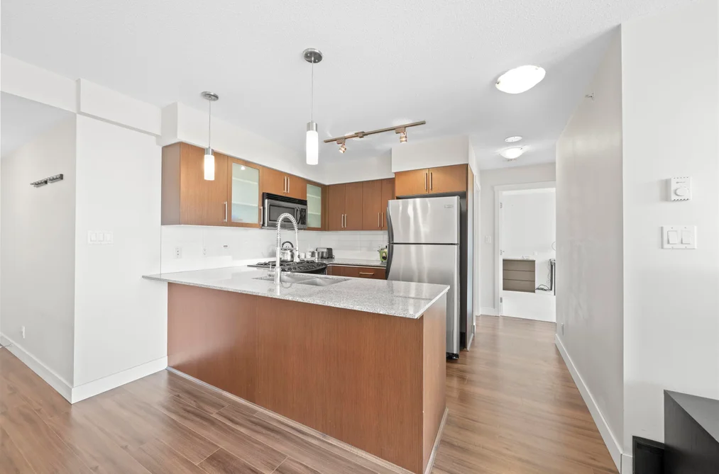 509 8068 WESTMINSTER HIGHWAY, Richmond, BC — Residential for Sale — Photo 11 of 18