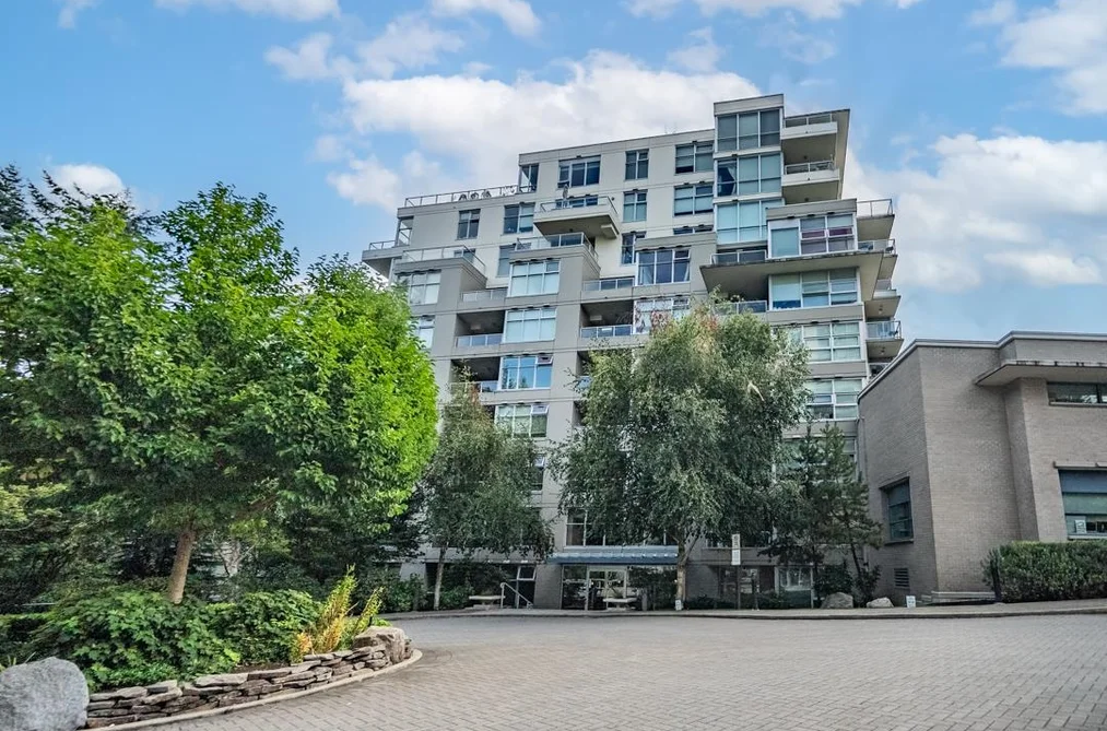 Condo for sale at 509 9262 University Crescent Burnaby British Columbia - MLS: R3047369