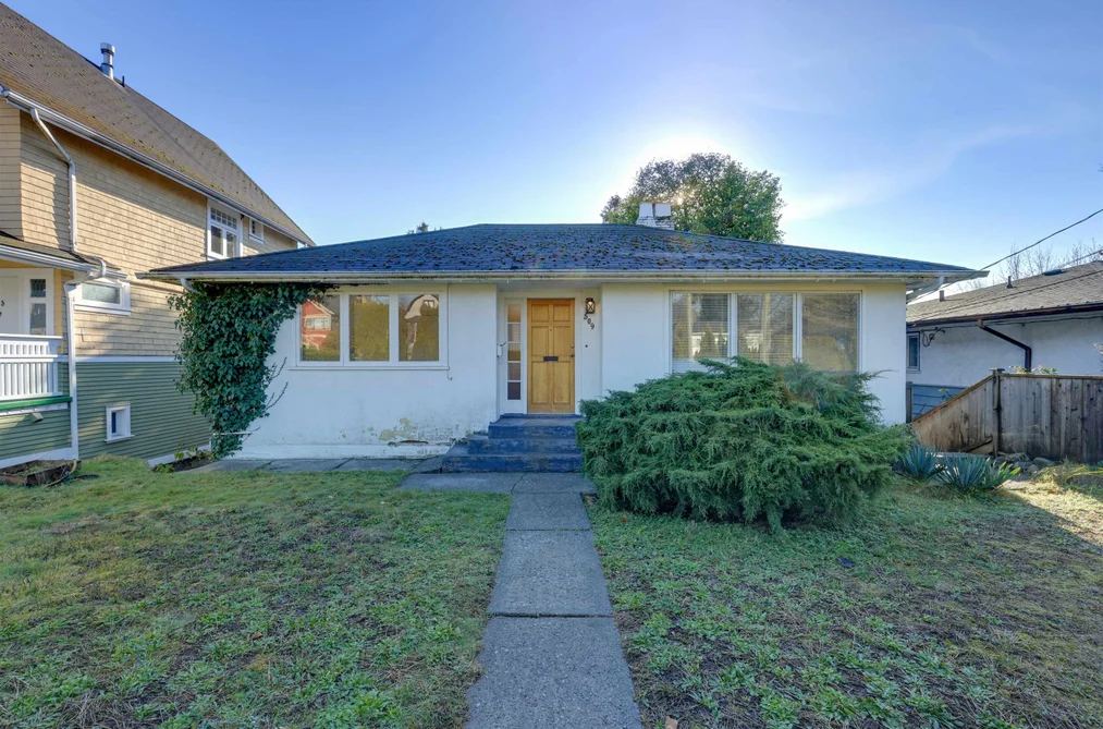 509 E KEITH ROAD, North Vancouver BC V7L 1W3, North Vancouver BC — Residential for Sale - Photo 2
