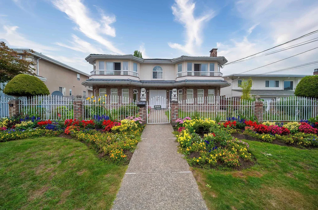 House for sale at 5091 Sidley Street Burnaby British Columbia - MLS: R3127014