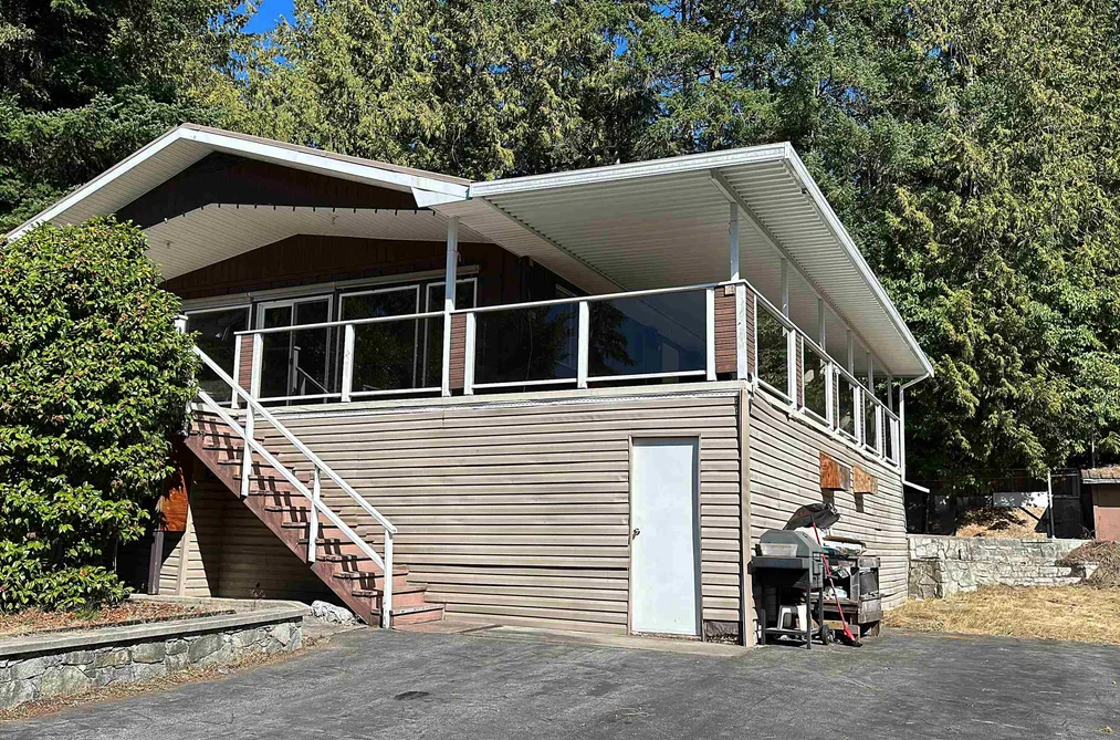 House for sale at 5092 Johnstone Road Madeira Park British Columbia - MLS: R3123411
