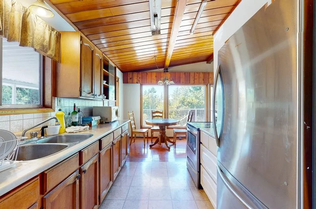 5092 JOHNSTONE ROAD, Madeira Park BC V0N 2H0, Madeira Park BC — Residential for Sale - Photo 4