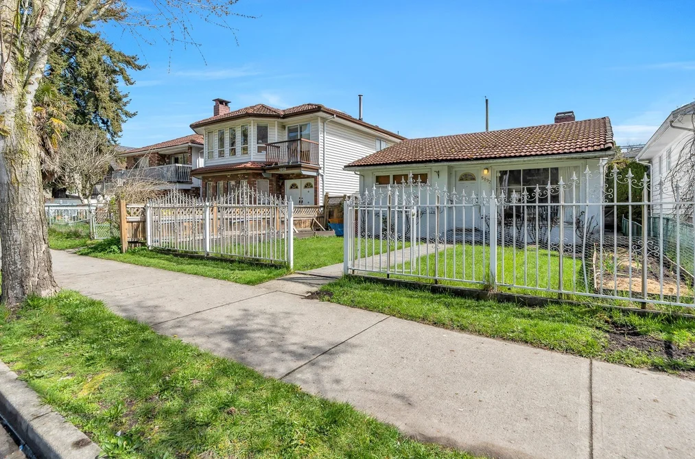 5092 MAIN STREET, Vancouver BC V5W 2R3, Vancouver BC — Residential for Sale - Photo 2