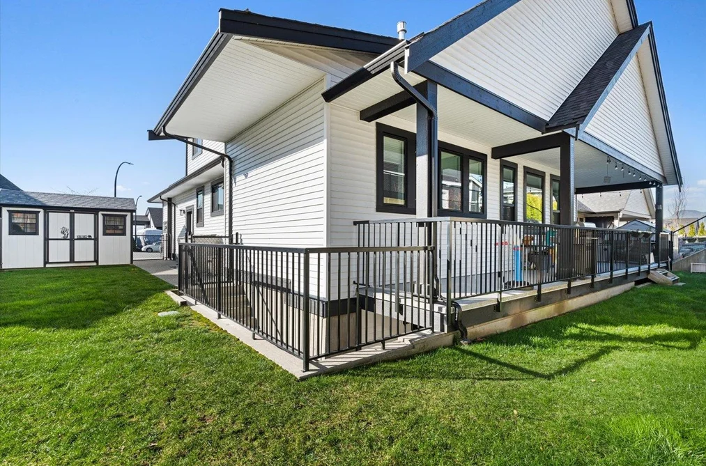 50952 SOPHIE CRESCENT, Chilliwack BC V4Z 0C1, Chilliwack BC — Residential for Sale - Photo 2