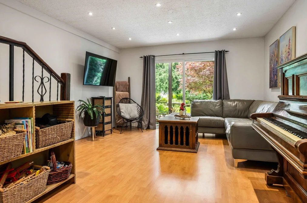 50954 O'BYRNE ROAD, Chilliwack, BC — Residential for Sale — Photo 11 of 40