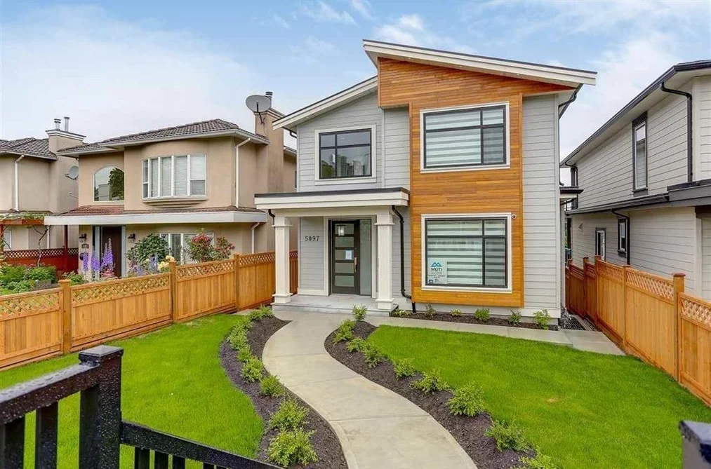 House for sale at 5097 Dover Street Burnaby British Columbia - MLS: R3100330