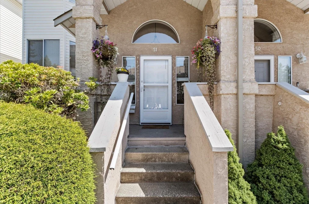 51 32339 7 AVENUE, Mission BC V2V 6T7, Mission BC — Residential for Sale — Photo 3 of 36