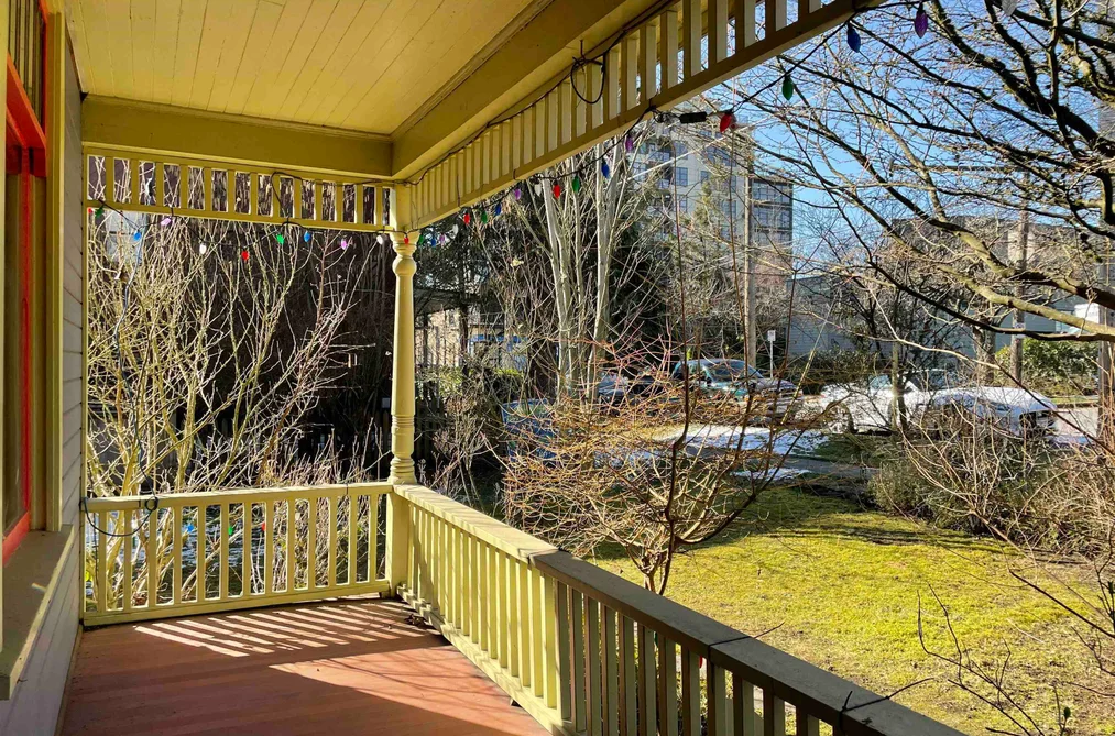 510 THIRD AVENUE, New Westminster BC V3L 1M7, New Westminster BC — Residential for Sale - Photo 2