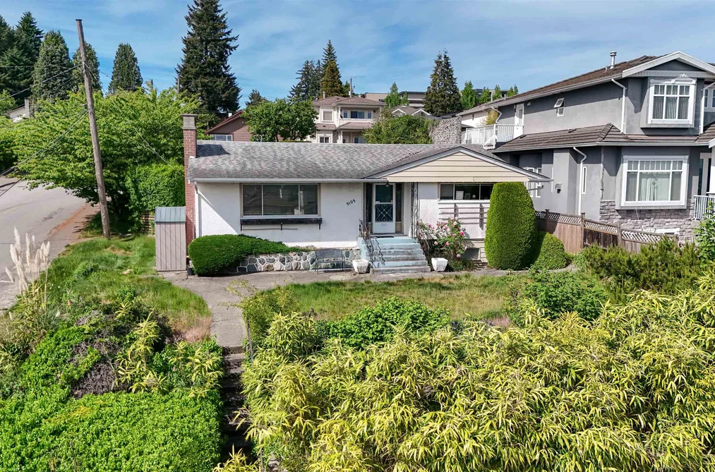 House for sale at 5105 Mckee Street Burnaby British Columbia - MLS: R3128156