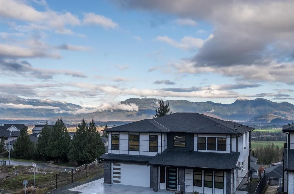 Surrey 51097 FARMERS WAY WAY, Chilliwack, BC — Residential for Sale — Photo 16 of 40