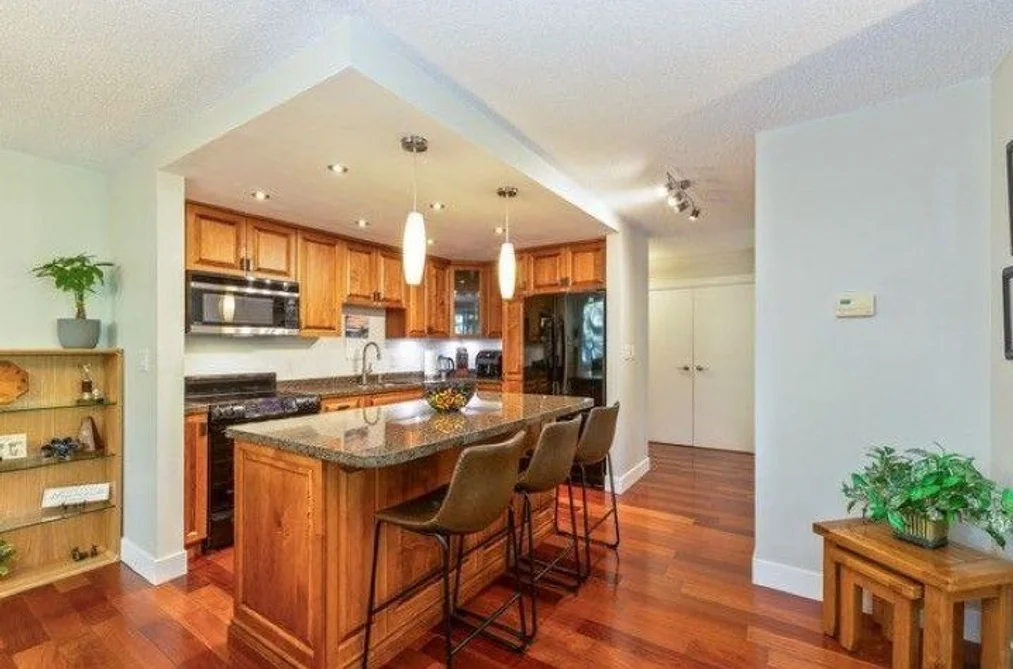 Condo for sale at 511 1350 View Crescent Delta British Columbia - MLS: R3165001