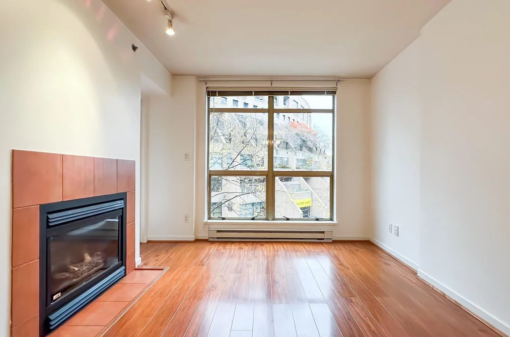 511 819 HAMILTON STREET, Vancouver BC V6B 6M2, Vancouver BC — Residential for Sale - Photo 2