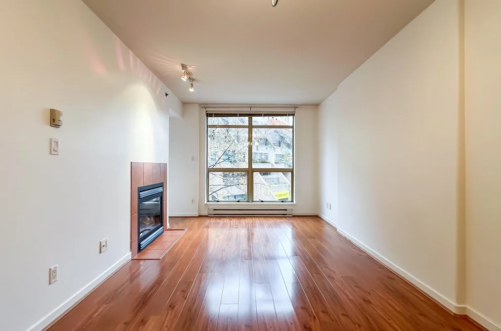 511 819 HAMILTON STREET, Vancouver BC V6B 6M2, Vancouver BC — Residential for Sale - Photo 3