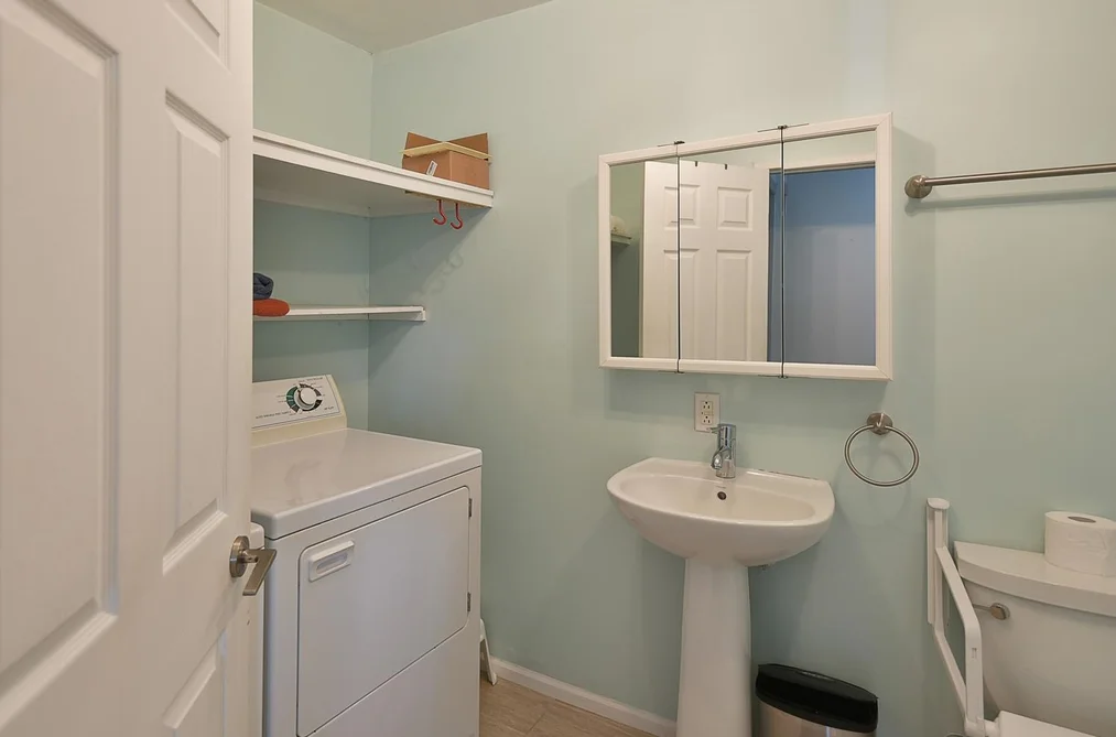 511 S FLETCHER ROAD, Gibsons BC V0N 1V8, Gibsons BC — Residential for Sale — Photo 13 of 24