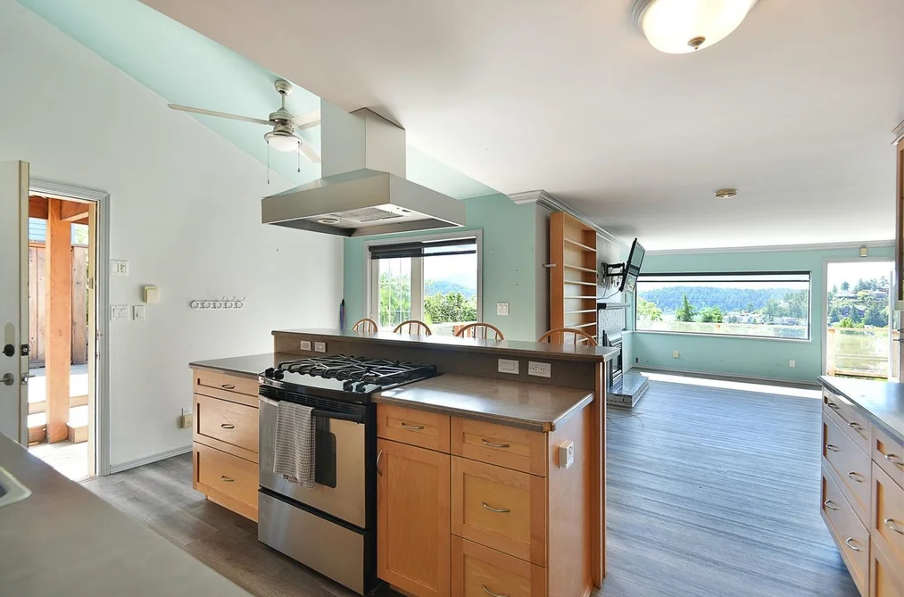 511 S FLETCHER ROAD, Gibsons BC V0N 1V8, Gibsons BC — Residential for Sale - Photo 2