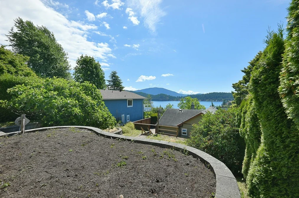 511 S FLETCHER ROAD, Gibsons BC V0N 1V8, Gibsons BC — Residential for Sale — Photo 20 of 24