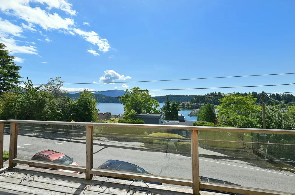 511 S FLETCHER ROAD, Gibsons BC V0N 1V8, Gibsons BC — Residential for Sale — Photo 8 of 24