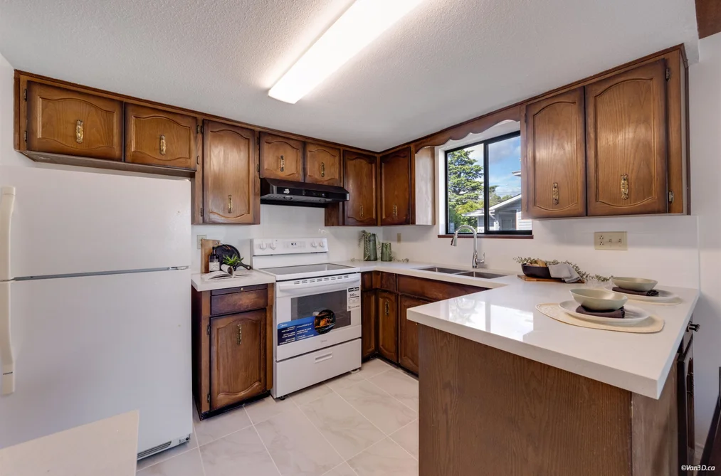 5118 VICTORY STREET, Burnaby BC V5J 1S6, Burnaby BC — Residential for Sale — Photo 8 of 40