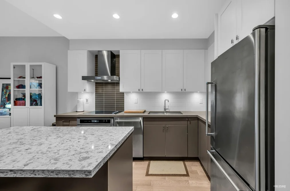 512 3399 NOEL DRIVE, Burnaby BC V3J 0G8, Burnaby BC — Residential for Sale - Photo 3