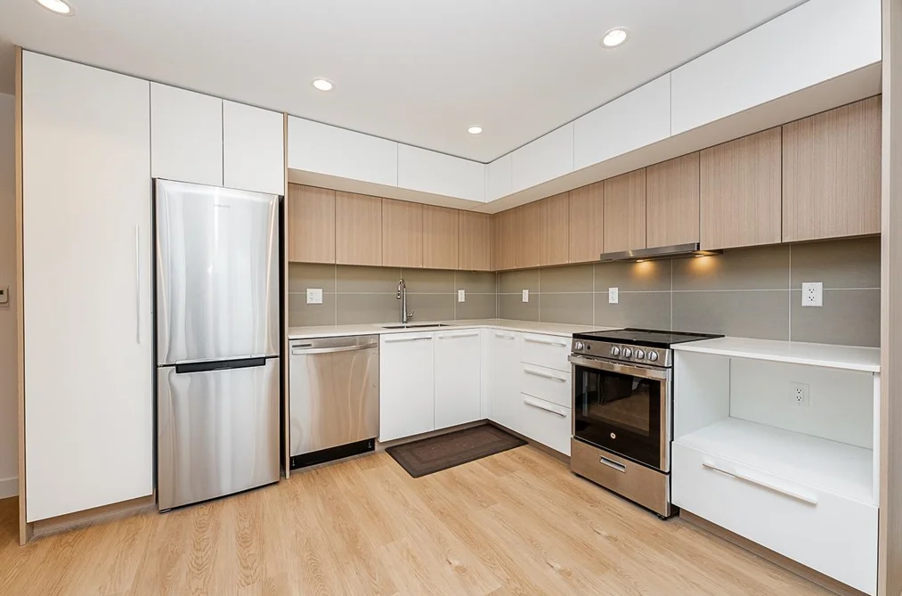 512 9888 UNIVERSITY CRESCENT, Burnaby BC V5A 0G4, Burnaby BC — Residential for Sale - Photo 2