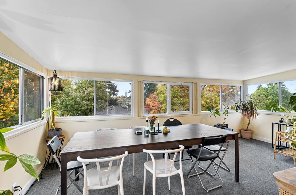 512 Garrett Street, New Westminster, BC - House for Sale - Photo 10 of 40 512 Garrett Street, New Westminster, BC - House for Sale - Photo 10 of 40