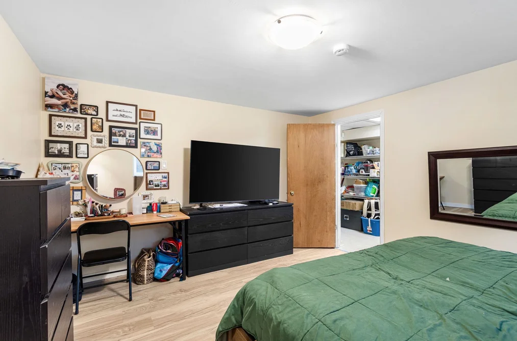 512 Garrett Street, New Westminster, BC - House for Sale - Photo 14 of 40 512 Garrett Street, New Westminster, BC - House for Sale - Photo 14 of 40