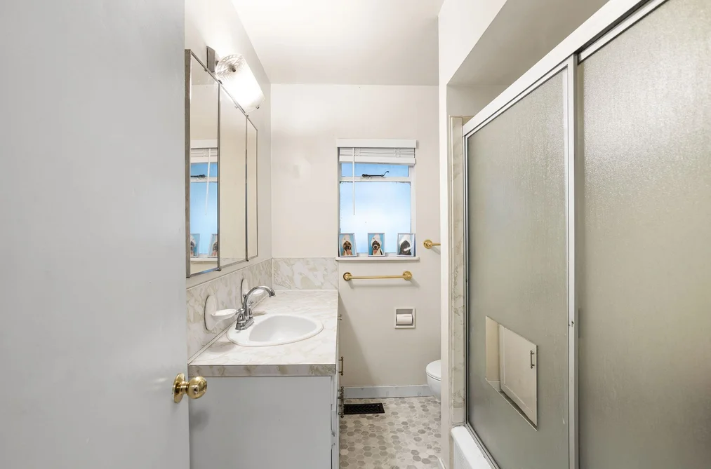 512 Garrett Street, New Westminster, BC - House for Sale - Photo 21 of 40 512 Garrett Street, New Westminster, BC - House for Sale - Photo 21 of 40