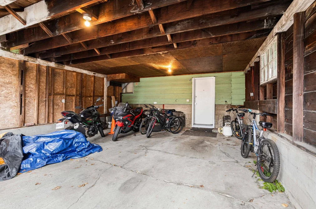 512 Garrett Street, New Westminster, BC - House for Sale - Photo 35 of 40 512 Garrett Street, New Westminster, BC - House for Sale - Photo 35 of 40