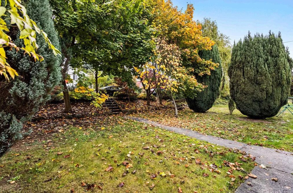 512 Garrett Street, New Westminster, BC - House for Sale - Photo 37 of 40 512 Garrett Street, New Westminster, BC - House for Sale - Photo 37 of 40