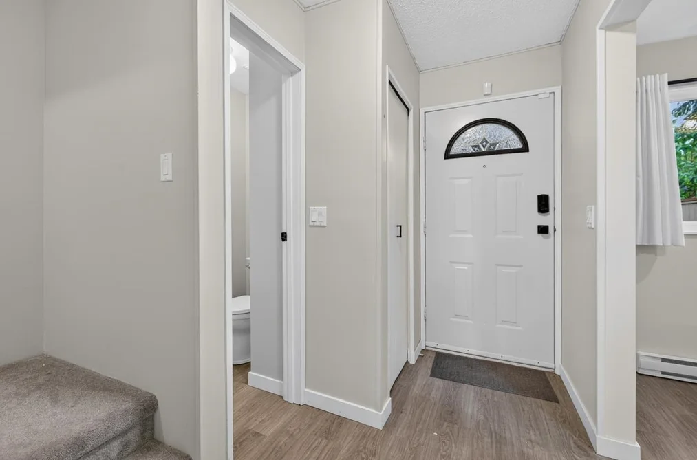5127 203 Street, Langley, BC - MLS: R3175929 - Photo 4 5127 203 Street, Langley, BC - MLS: R3175929 - Photo 4