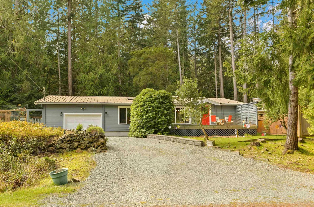 House for sale at 514 Aya Reach Road Mayne Island British Columbia - MLS: R3113287