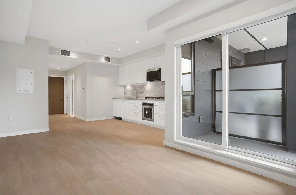 Condo for sale at 516 110 E 17th Street North Vancouver British Columbia - MLS: R3135531