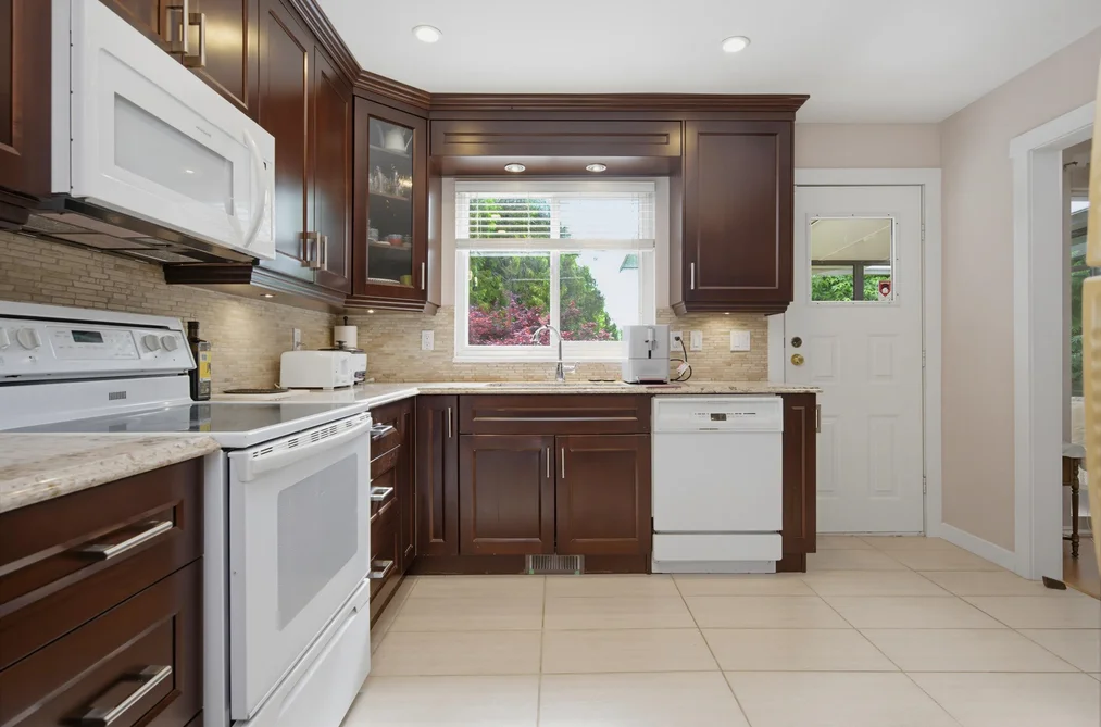 5174 209A STREET, Langley BC V3A 7K8, Langley BC — Residential for Sale — Photo 11 of 38