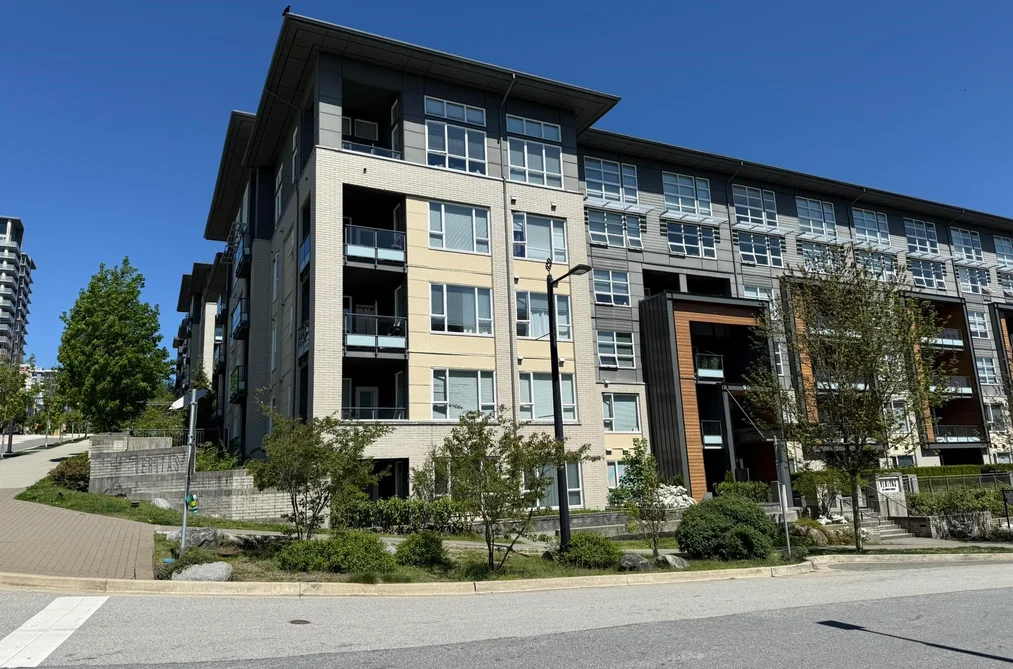 Condo for sale at 518 9877 University Crescent Burnaby British Columbia - MLS: R3120892