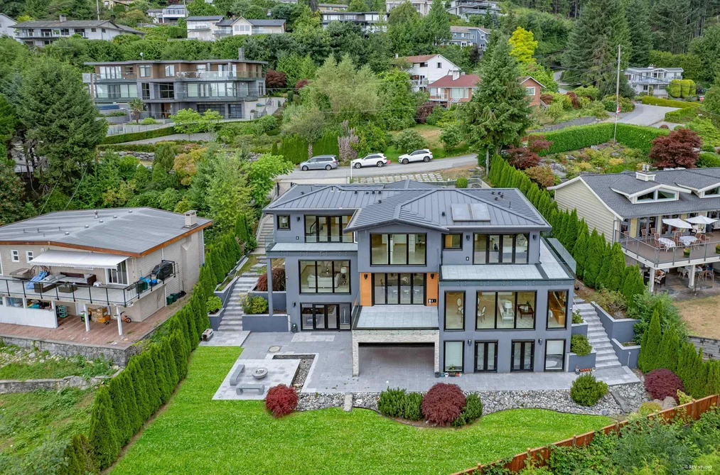 House for sale at 518 Ballantree Place West Vancouver British Columbia - MLS: R3083304