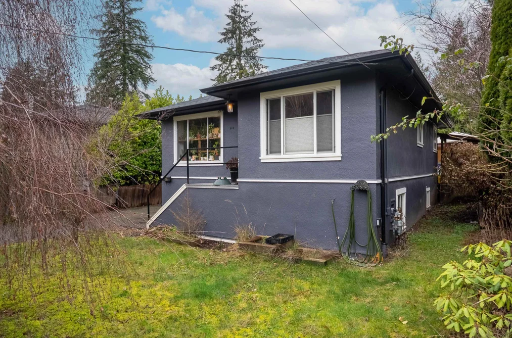 House for sale at 518 W 23rd Street North Vancouver British Columbia - MLS: R3099894