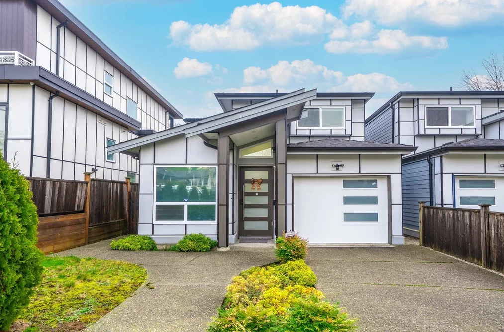 Half Duplex for sale at 5180 Lorraine Avenue Burnaby British Columbia - MLS: R3086091