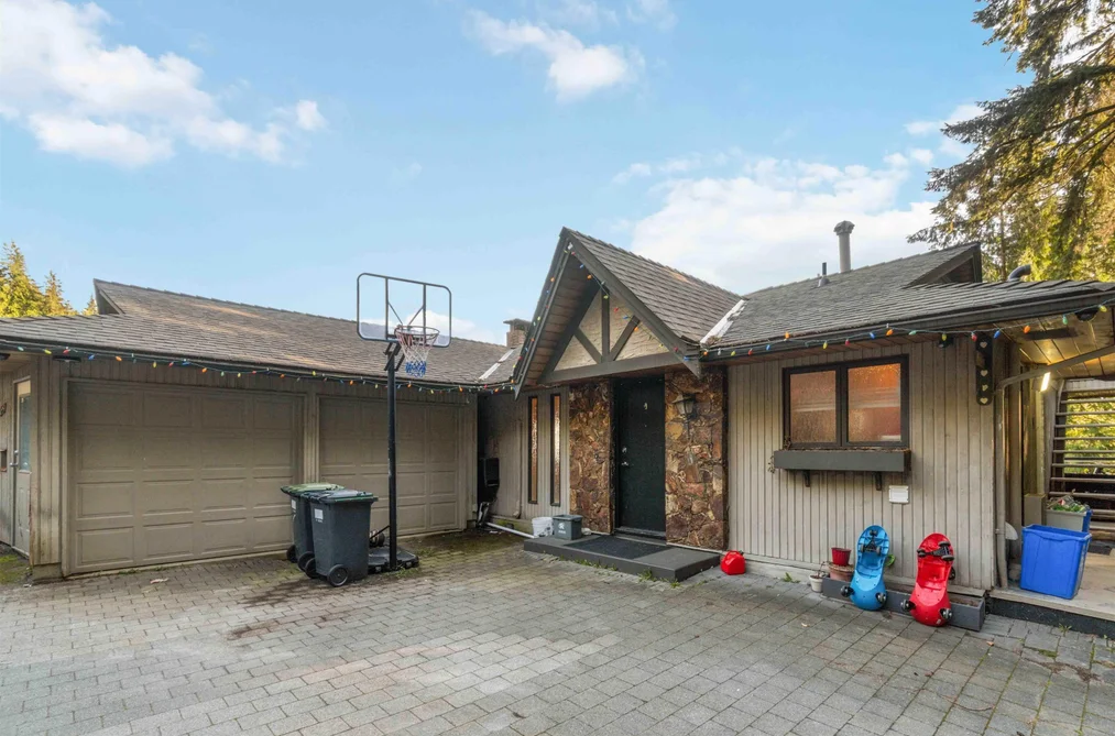 5189 MADEIRA COURT, North Vancouver BC V7R 3K7, North Vancouver BC — Residential for Sale - Photo 2