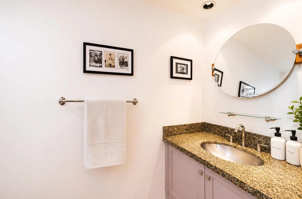 519 10 RENAISSANCE SQUARE, New Westminster BC V3M 7B1, New Westminster BC — Residential for Sale — Photo 15 of 24