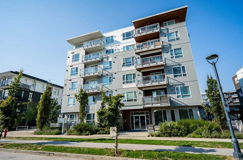 519 13963 105 BOULEVARD, Surrey BC V3T 0M9, Surrey BC — Residential for Sale - Photo 3