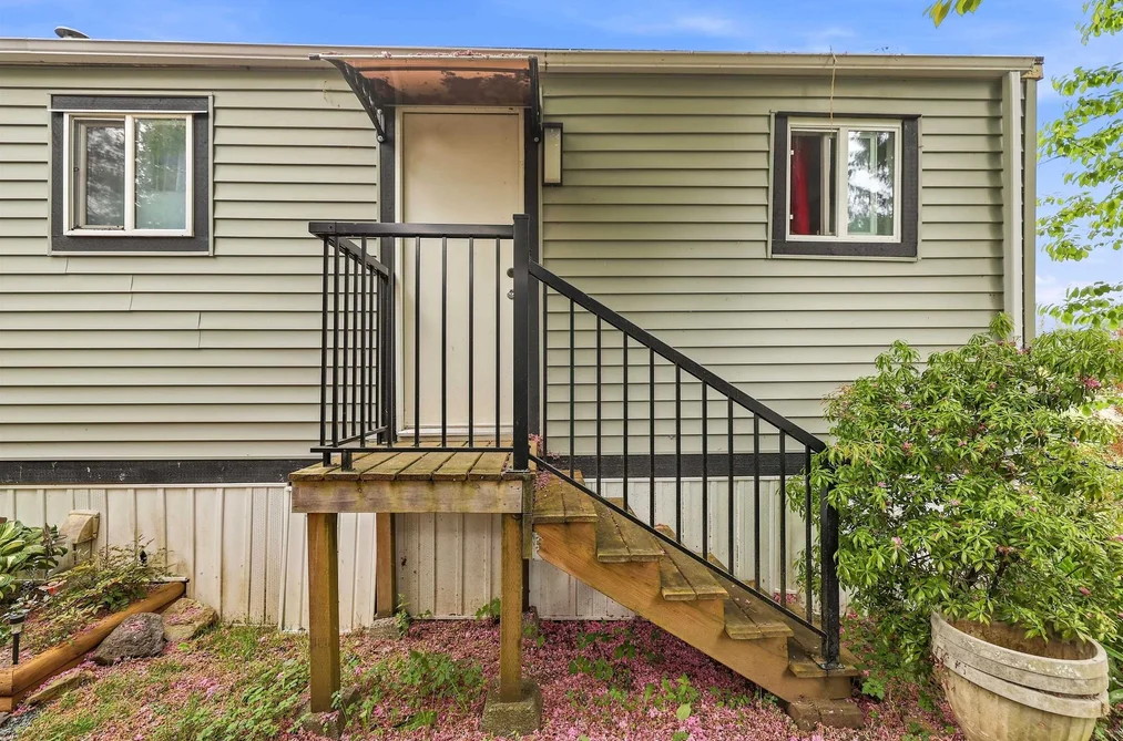 52 24330 FRASER HIGHWAY, Langley BC V2Z 1N2, Langley BC — Residential for Sale - Photo 4