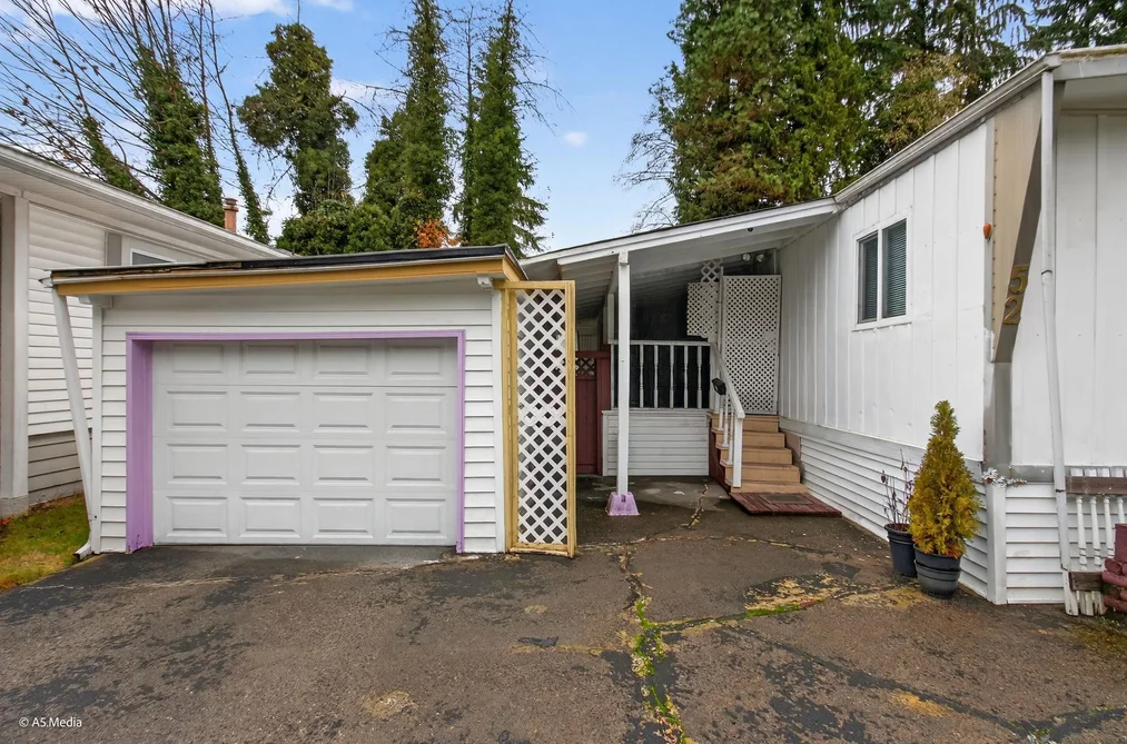 52 4200 DEWDNEY TRUNK ROAD, Coquitlam BC V3K 2X8, Coquitlam BC — Residential for Sale - Photo 4
