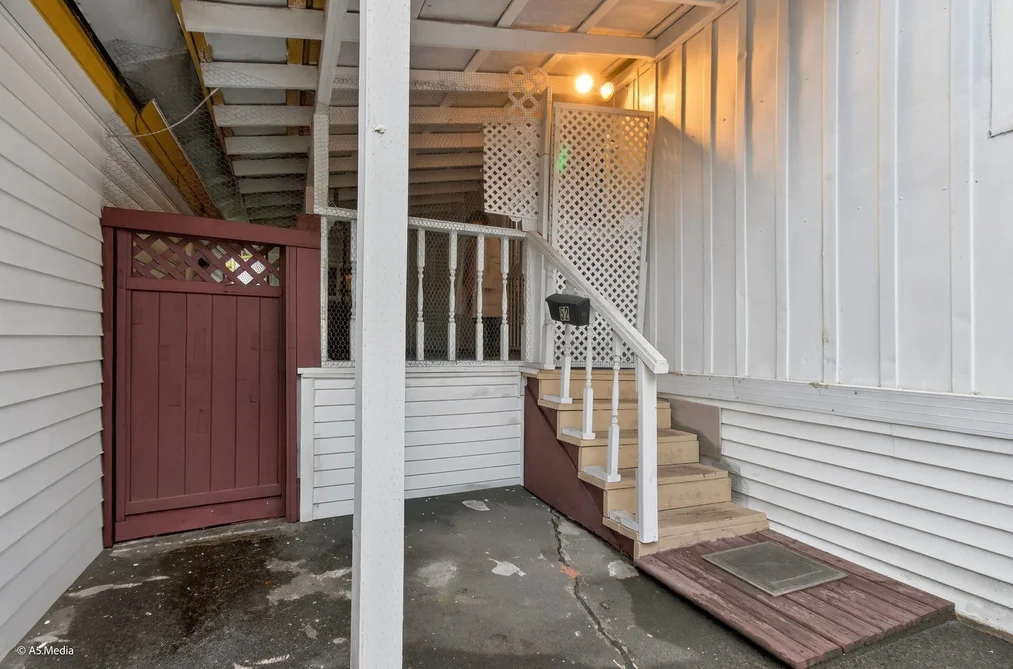 52 4200 DEWDNEY TRUNK ROAD, Coquitlam BC V3K 2X8, Coquitlam BC — Residential for Sale - Photo 5