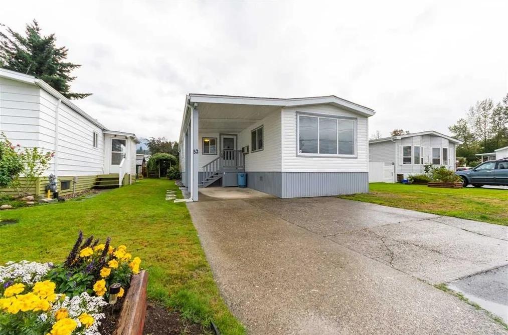 Manufactured Home for sale at 52 6338 Vedder Road Chilliwack British Columbia - MLS: R3107783