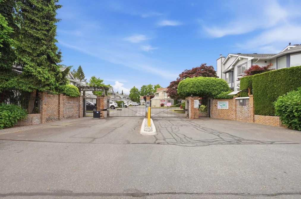 Condo for sale at 52 9279 122 Street Surrey British Columbia - MLS: R3132645