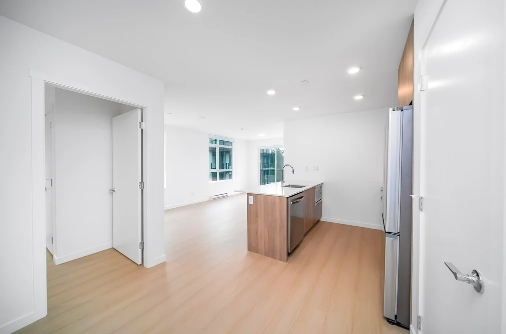 520 13968 LAUREL DRIVE, Surrey BC V3T 0S9, Surrey BC — Residential for Sale - Photo 4