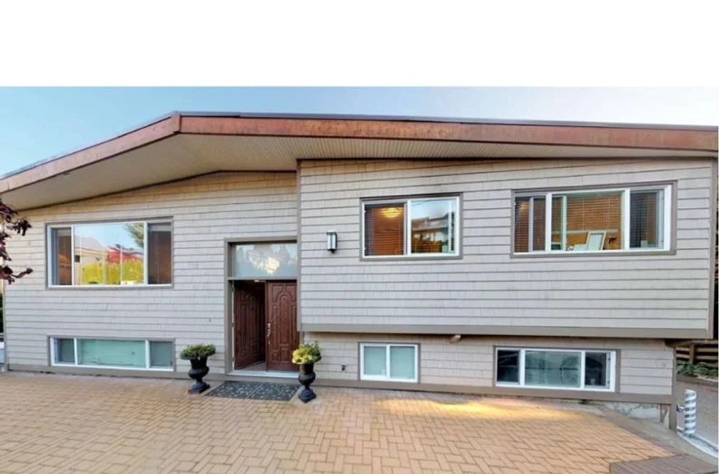 House for sale at 520 Ballantree Place West Vancouver British Columbia - MLS: R3097464