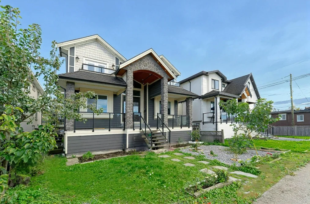 520 EWEN AVENUE, New Westminster BC V3M 5B1, New Westminster BC — Residential for Sale - Photo 2